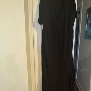 Torrid Black V‑Neck Maxi Dress - Women